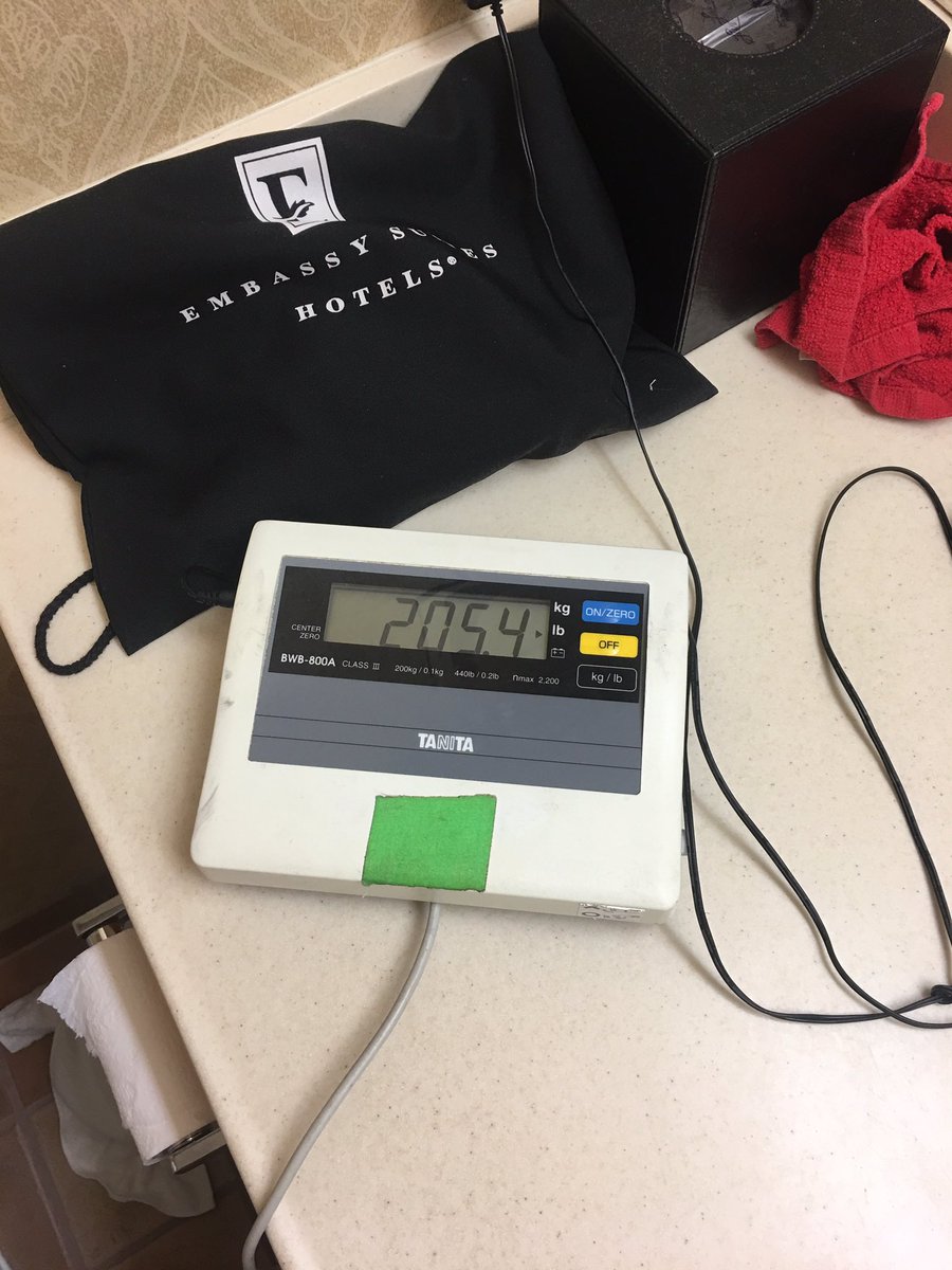 TheDarkhorse197's tweet image. 189.5 -205 all in a day's work. Tomorrow we fight for our dreams. #letsgo #leaveitonthemat #liftheavythings #HitThemWithTheEarth 🏋️🇺🇸