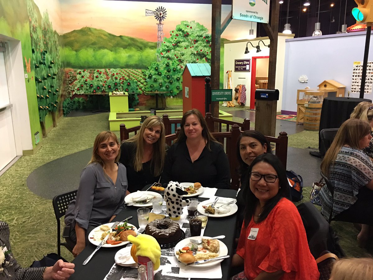 BeverleeWSD1's tweet photo. .@westminstersd Preschools earn OCDE top honors. Congrats on your 5-Star rating! ⭐️⭐️⭐️⭐️⭐️ @JamisonPower @mrpeterbarajas @MsRenaeBryant https://t.co/bdmuHkMAbA