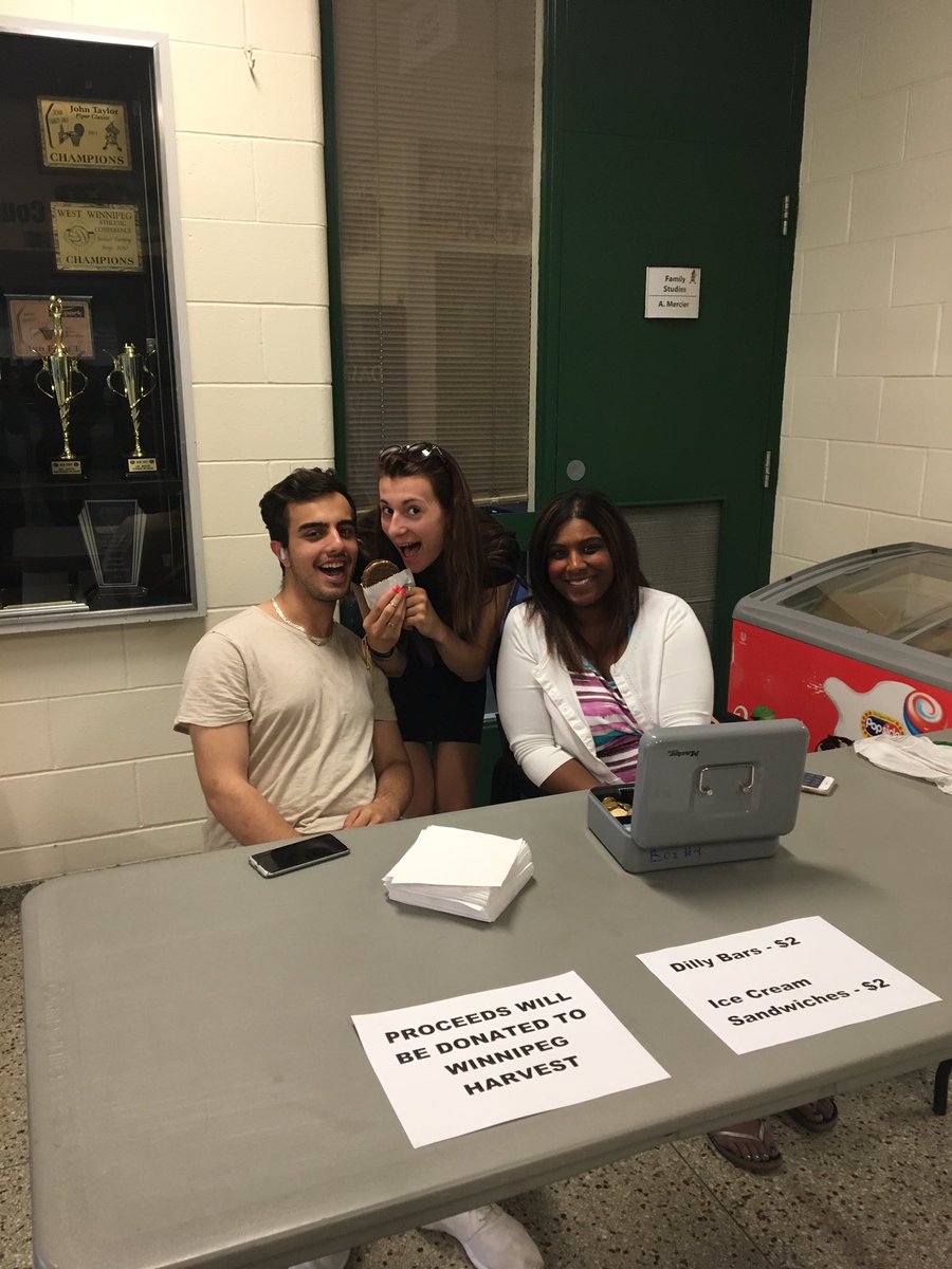 JTCPipers's tweet photo. Student council sell ice cream bars at a hot evening music concert. $700 to Wpg Harvest b/c hunger doesn't take a break https://t.co/z9DCFKXiNr
