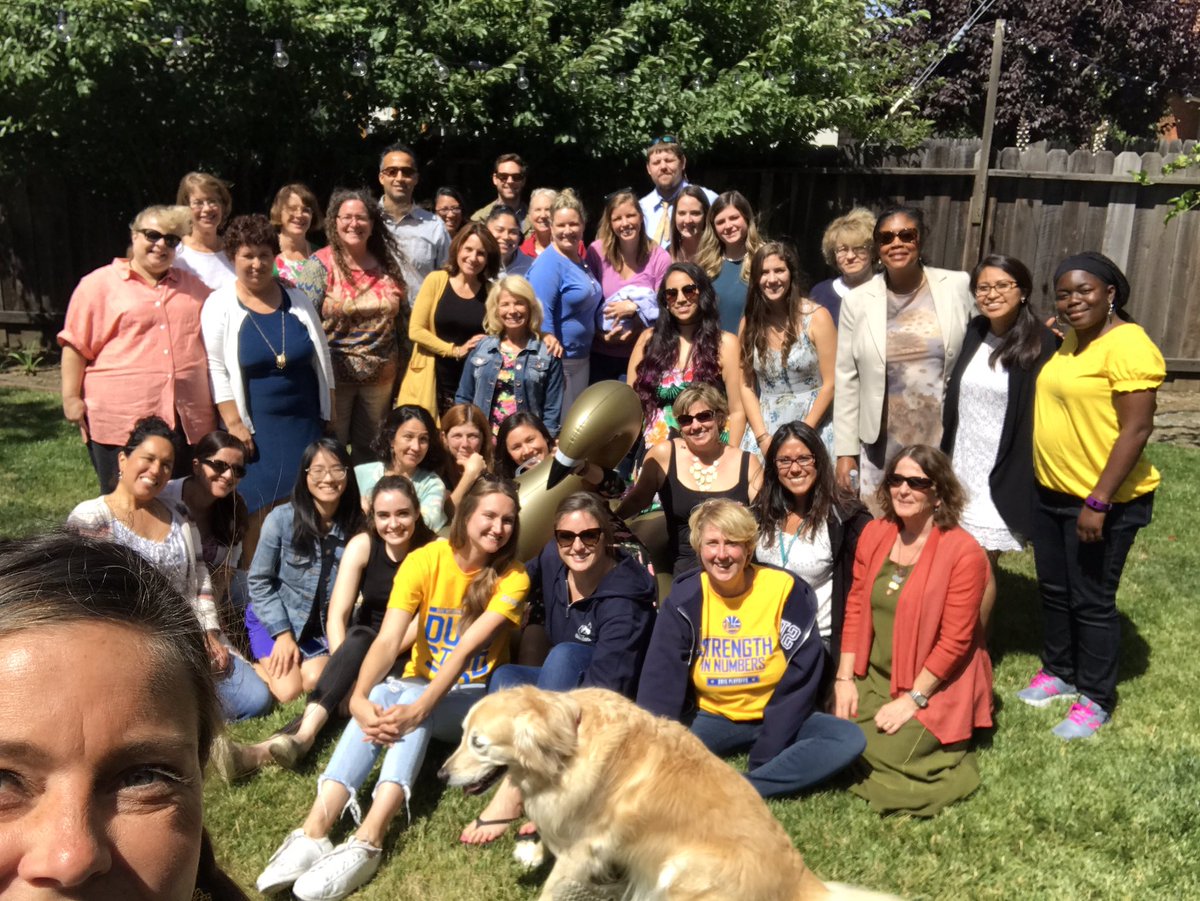 MsKoontzMDUSD's tweet photo. Our work family! The ups, the downs, the smiles, the tears- that's family! And on Fridays we ALL celebrate💙🐺💙🐺 https://t.co/uaE1XOrvPI