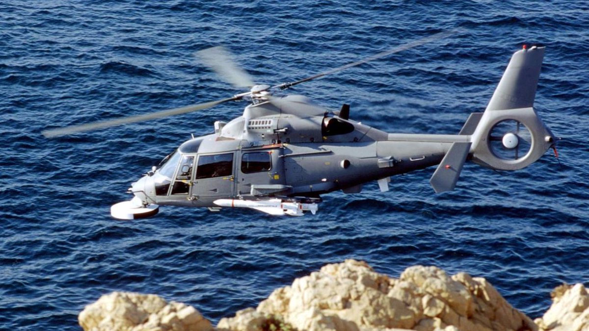 MediasetTgcom24's tweet photo. Bulgaria, elicottero militare precipita in mare: un morto #bulgaria https://t.co/1V5tKj9TaO https://t.co/QSwICaELBk