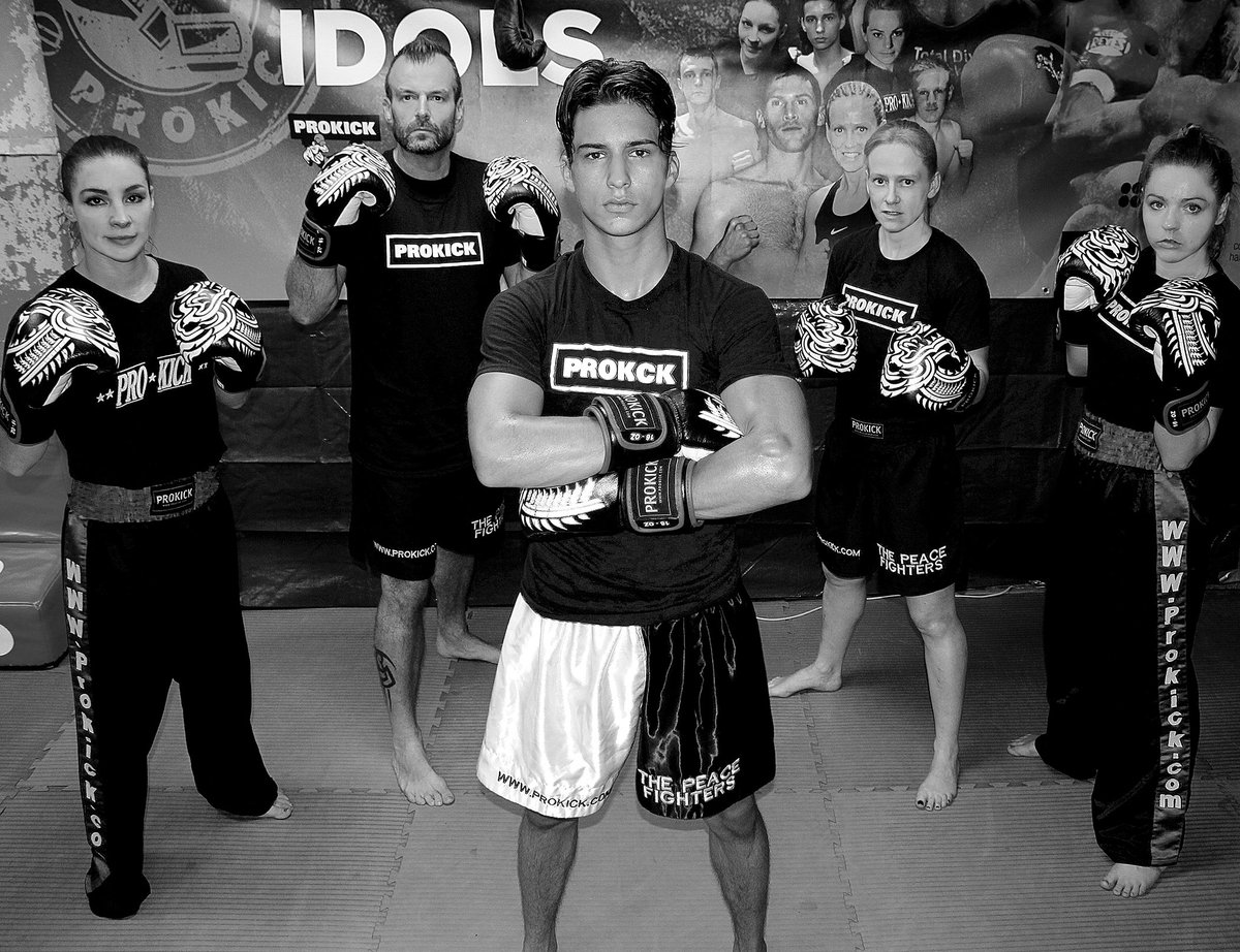 Tomorrow the #ProKickTeam &amp; #Yamabushi go #thoughTheRopes at #QueensHall #Newtownards #international #kickboxing prokick.com/events/event_a…
