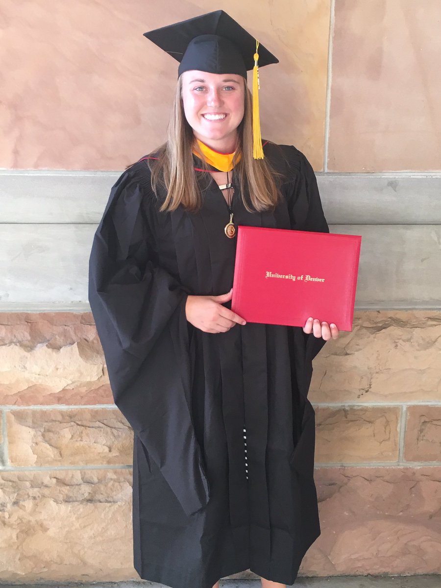 kbfeldman21's tweet photo. Woke up as "Kailee Feldman" but going to bed as "Kailee Feldman, M.A" #sportpsychmaster #du2017 https://t.co/GBk9iUjCDo