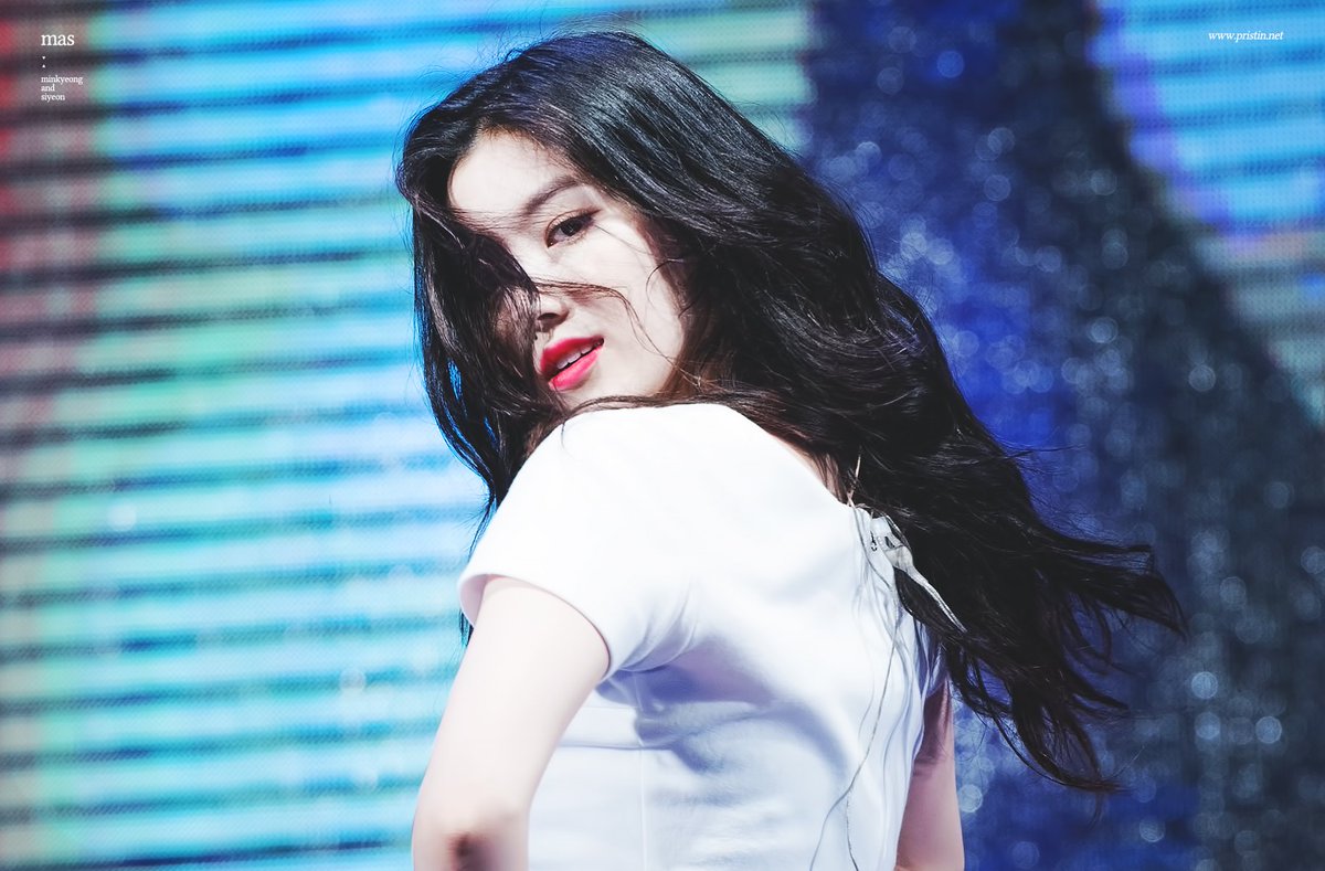 MAS_PLDZ's tweet photo. 170609 #Pristin 양양 문화제
#프리스틴 #Xiyeon #시연

🔥불꽃미모 박시연🔥

https://t.co/SuBx4DKkPq
https://t.co/Xk1vOIvKEm https://t.co/WoaTt7m1TV