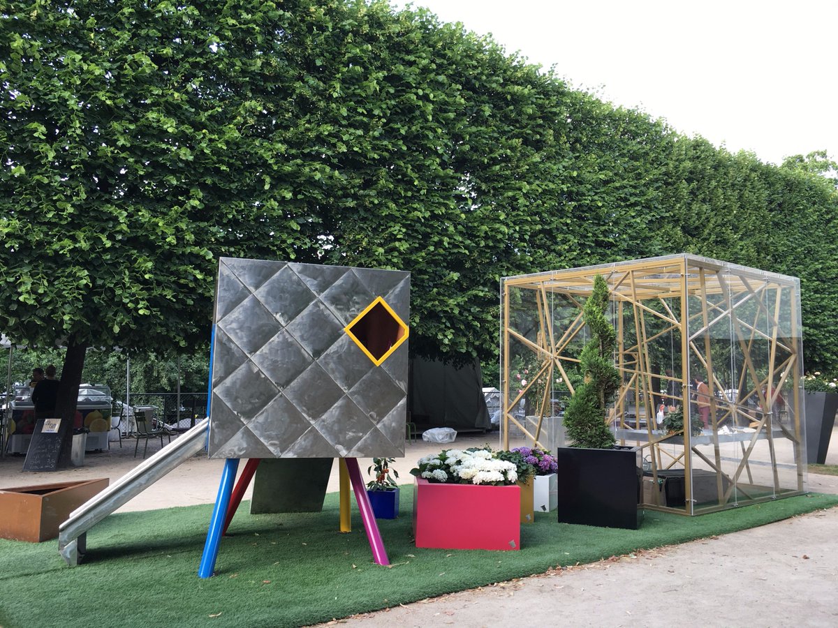 #serre et #cabane de <a href="/guidurost/">guillaume durost</a> , un grand succès à <a href="/jardinsjardin/">Jardins, jardin</a> #serrecontemporaine #serre #verriere, #cabane #acier #design #jardin