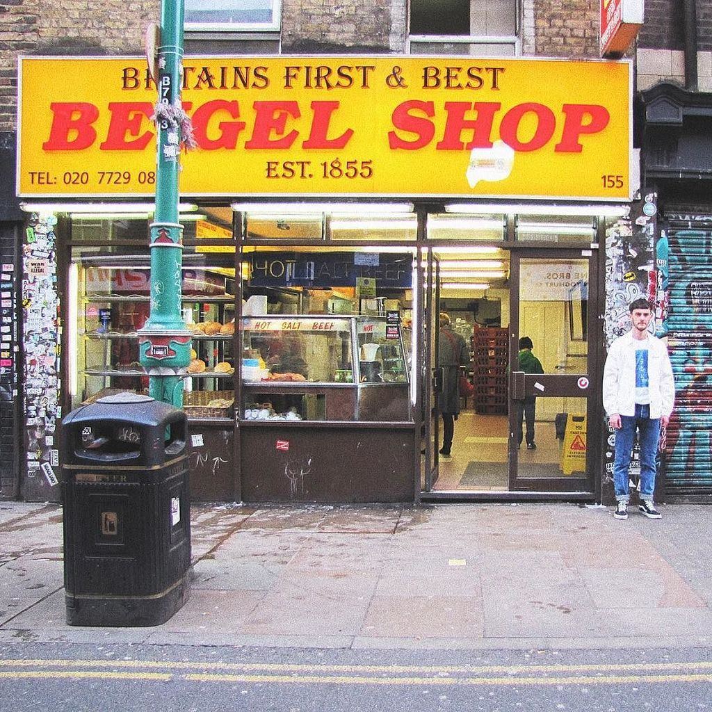 EDWINshoreditch's tweet photo. π© Beigel Shop π ED80 Acid Wash and Coach Jacket in White. #edwin #acid #coach #beigelshop - https://t.co/Zswb7NVvCx https://t.co/DjqdBSUPeC