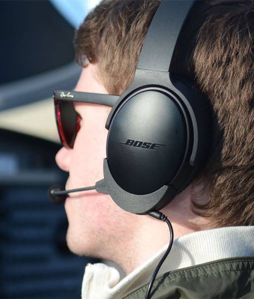 The wait is almost over! Avee products shipping July 2017! getavee.com/2017/06/09/wai… #Pilot #bose #Aviation #headset