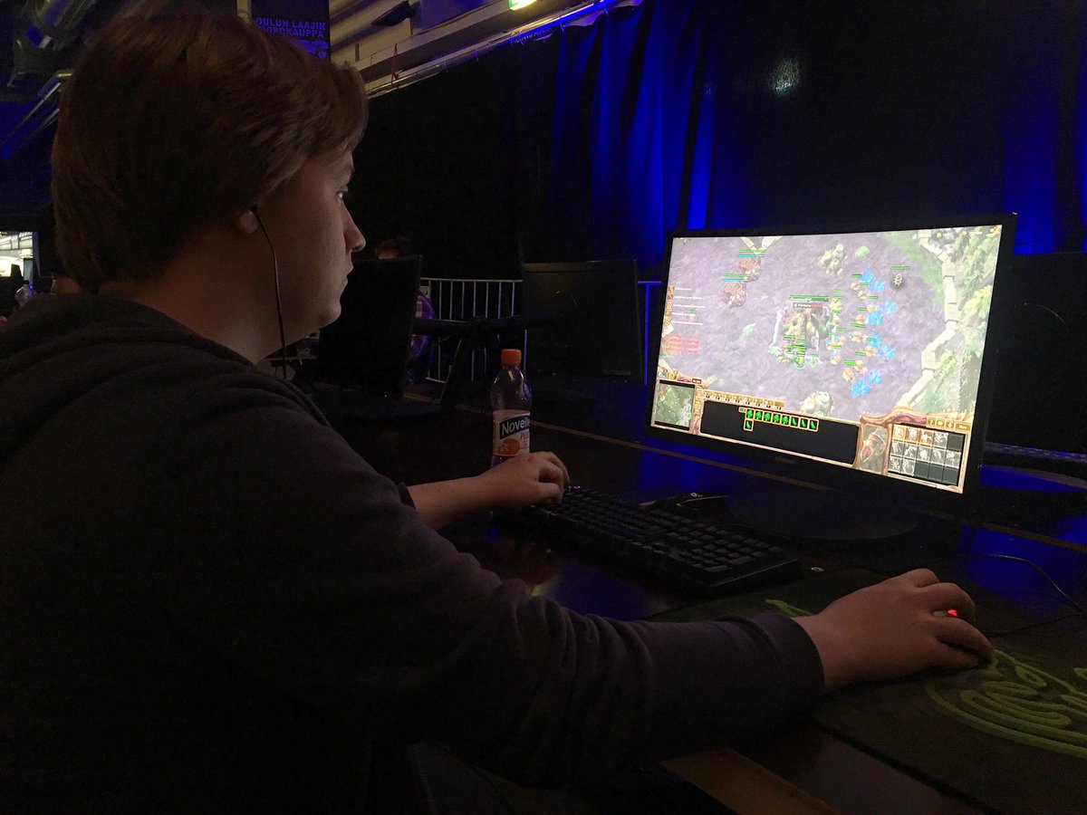 Let the playoffs begin! @dPixPuPu will play <a href="/Luolissc2/">Luolis</a> in RO8, and the winner faces @ENCE_Serral in semifinals! 1/2