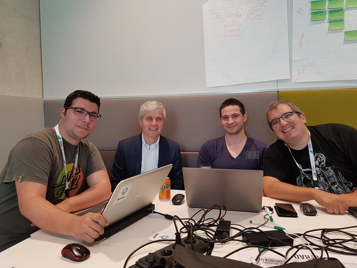One of our investors came to support the team. Thanks Laurent! #internationalhackathon #tetrao