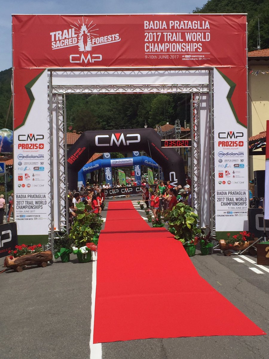 NeisaCondemaita's tweet photo. La alfombra roja lista en Badia Prataglia para recibir al campeón! #TrailWC17 #TrailWorldChampionships https://t.co/ki8WrXw6O7