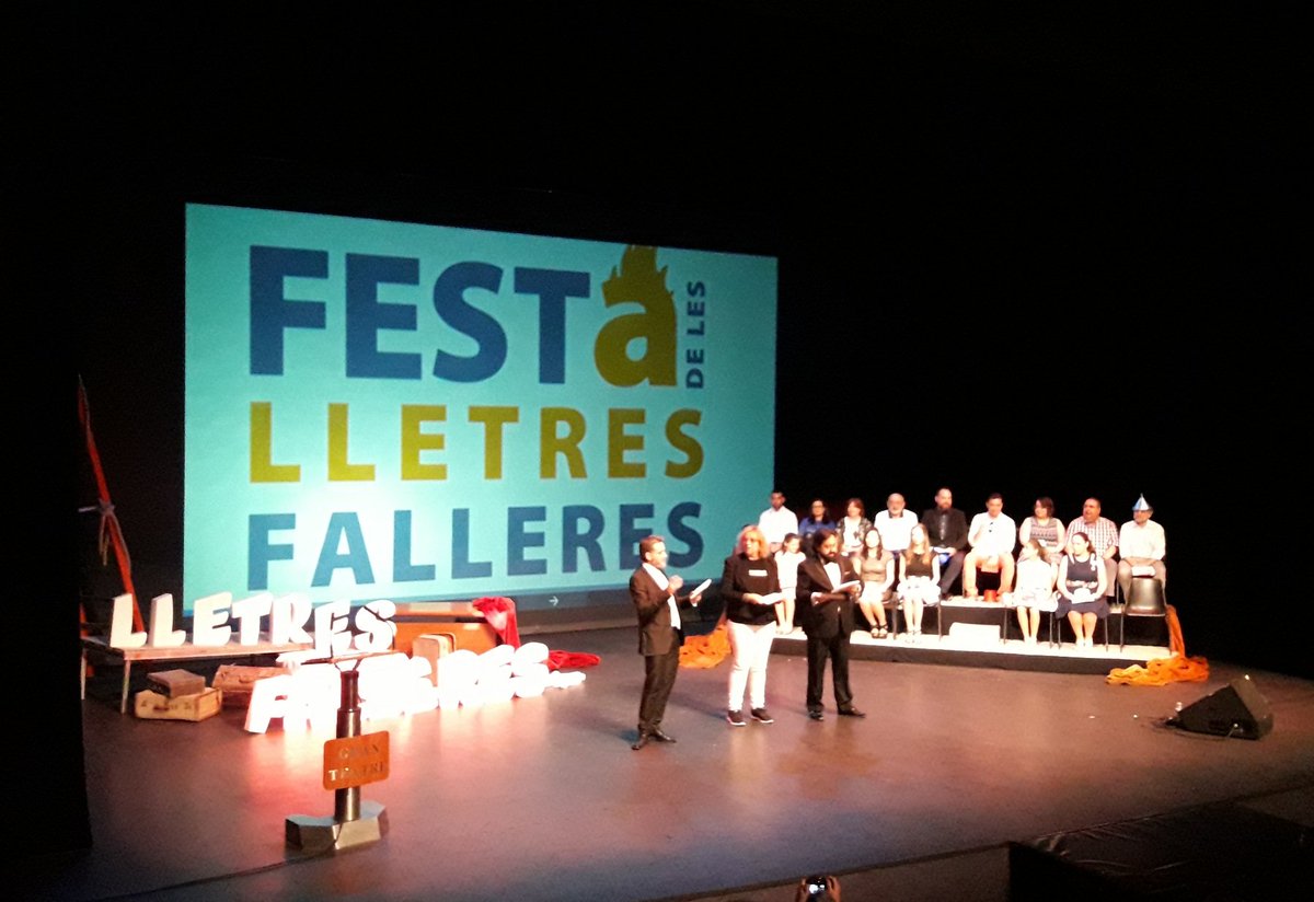 FallaCambro's tweet photo. Anit gaudirem a #Xàtiva de la gran Festa de les @LletresFalleres en nom de Jose Colero com a finalista premi @FallaLaMalva #plf17 https://t.co/TONoajVyhP