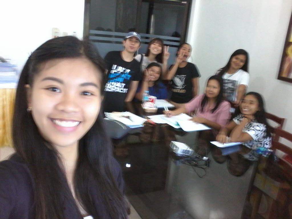 lordyorio's tweet photo. Supportive friends of mine 💕👍 #BIODAS #THESISDEFENSE https://t.co/ET3BL7aFmR