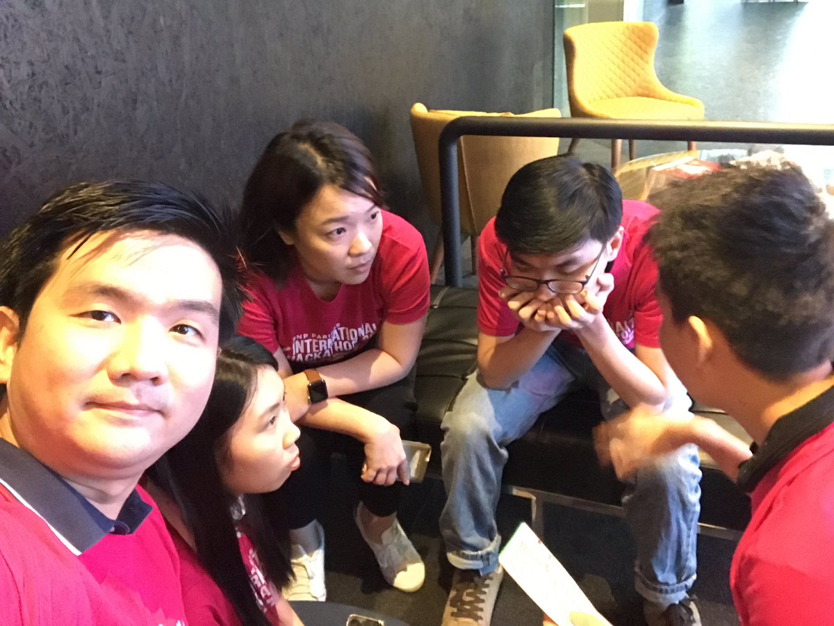 BotbotAi's tweet photo. #botbotai #internationalhackathon #wefie #giveustheparrot https://t.co/lAjy1juVbH