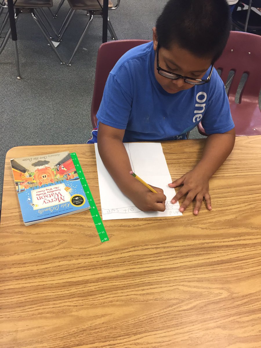 Exploring measurement inside the classroom! #inchruler #kwbpride <a href="/KWBChe/">Che Abdeljawad</a> <a href="/APSMath/">APS Math Office</a>