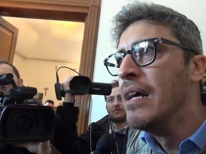 Corriere's tweet photo. Caro Marziano, ti spiego l’ego di un povero imbecille https://t.co/fyuthWhKXj https://t.co/UGM3XW3Ahu