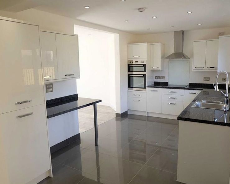 We love working on kitchen extensions. Upgrade your home with a stunning new kitchen  #Cardiff #Valeofglamorgan
buff.ly/2rWyrgN