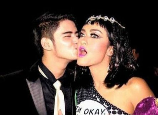 Selamat jalan mamita 😢 you don't feel the pain again now 🙏🙏