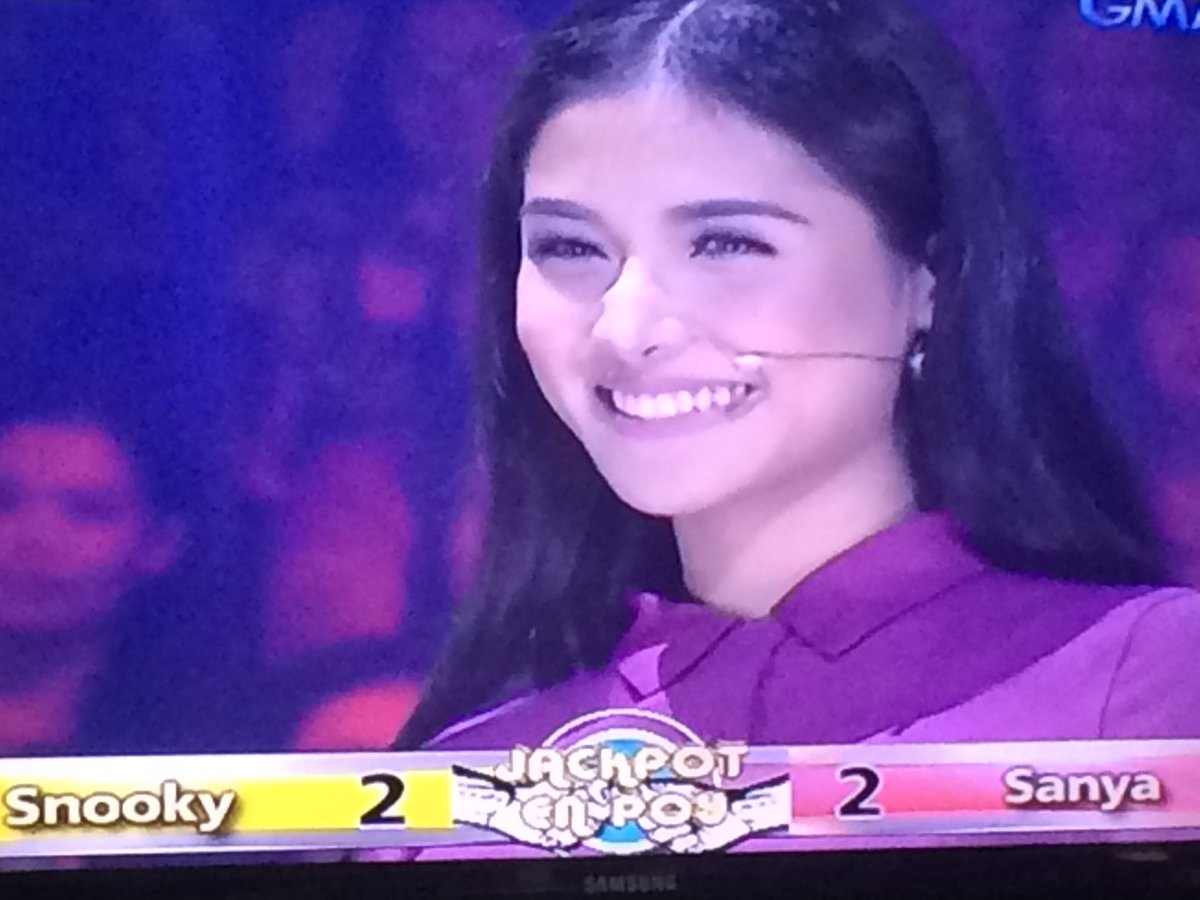 hulyehulye's tweet photo. From behind!! Congrats Hara Danaya @sanya_lopez ! https://t.co/L8Ego3RqnR