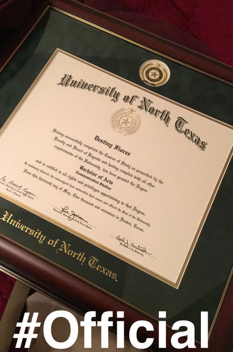Destinflo's tweet image. Guess what came in the mail today? That's right my diploma! It's official! Now I feel like I graduated 👩🏽‍🎓.
