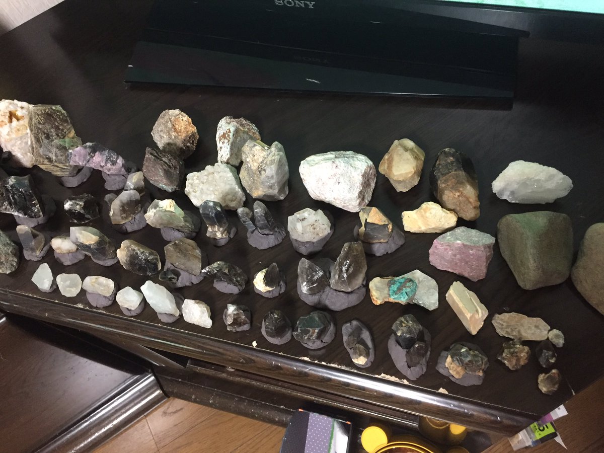 いさむ 鉱物採集が趣味の52歳です 同じ趣味の方達と仲良くなりたいと思っています よろしくお願いします 人 鉱物採集 鉱物 原石 T Co Vdfdwsgzxn Twitter