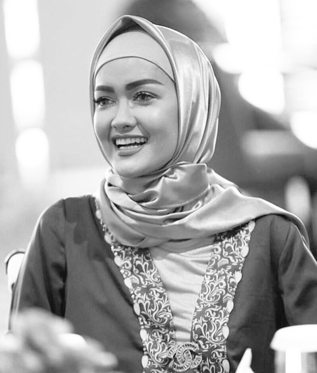 Turut berduka cita atas berpulangnya mbak Julia Perez. Semoga diterima iman Islamnya. Ditempatkan di sisi terbaik NYA. Amin.