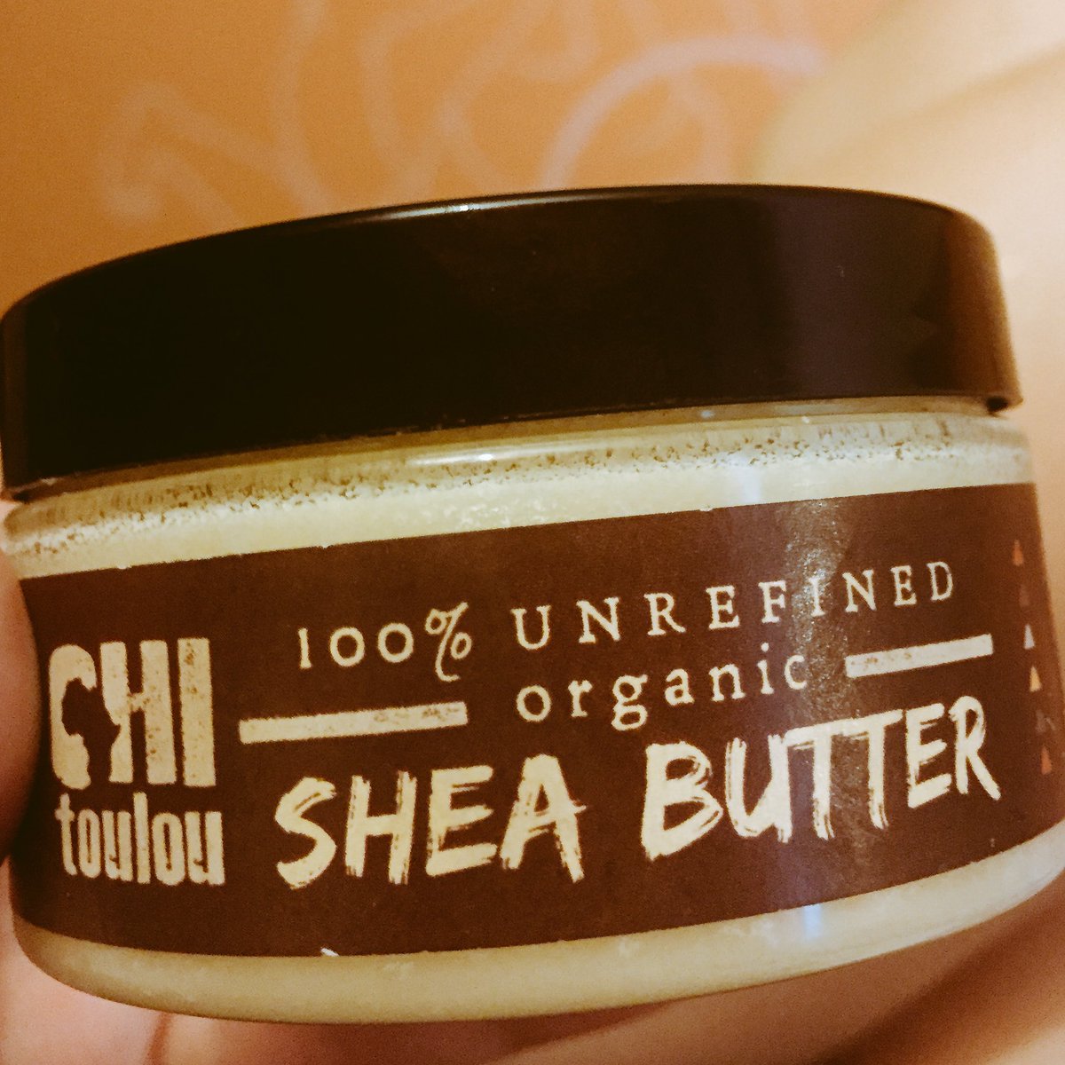 Saibh200's tweet photo. Loving my @ChiToulou Shea Butter! 🙏🏼😍 Cosmetics here (even simple moisturisers) are packed with chemicals &amp; whitening shite!! #irishbloggers https://t.co/Aw5CJhnwpw