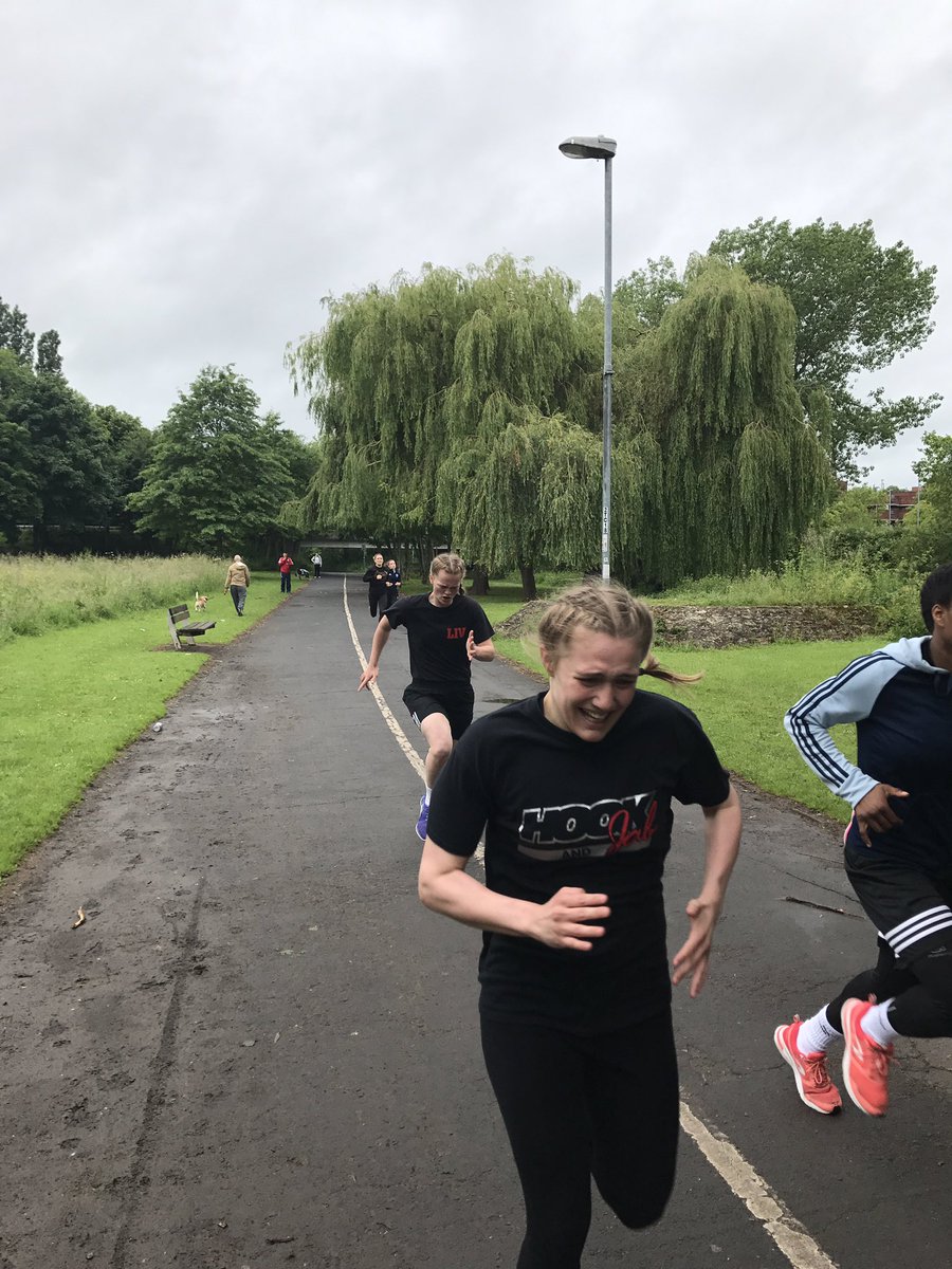 Our Euro girls doing their sprints nice and early this morning #Boxing #TeamEngland #champions #Europeans #Bulgaria