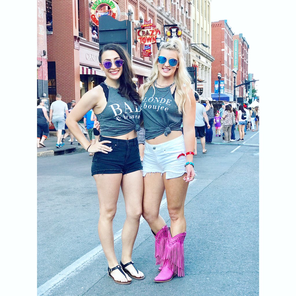 MaganMcKittrick's tweet photo. A Blonde &amp; a Brunette walk into #CMAFEST ✌🏻#badandboujee #meccafox #bestfriendsever https://t.co/qYk4hQldEr