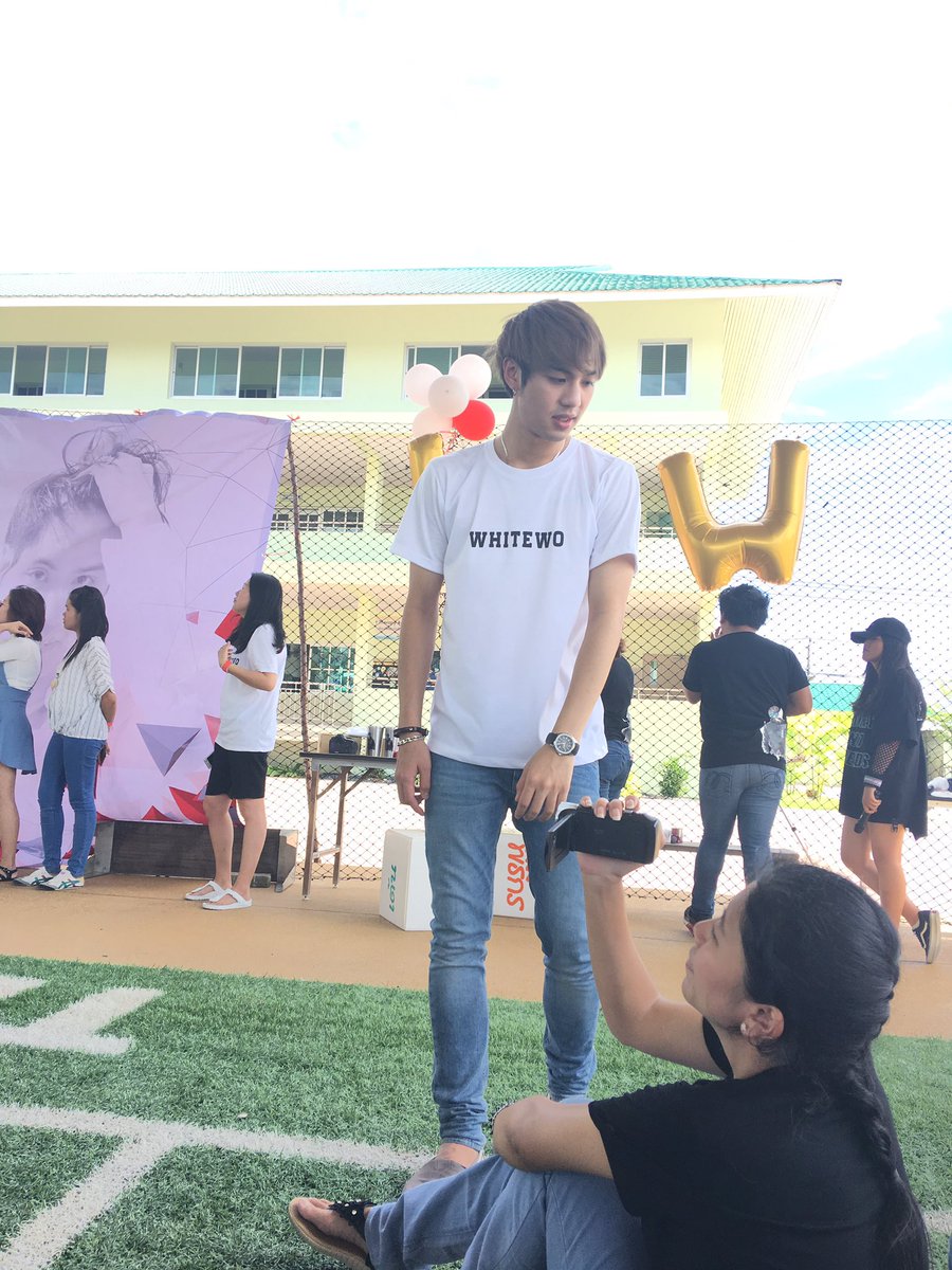 Sheila__MaYa's tweet photo. #whitewo  have fun in your holiday?😘😘miss you so!❤️❤️❤️ https://t.co/iHjlvPZnWm