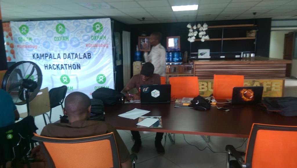 ivan_upsons's tweet image. #datalabug day 2