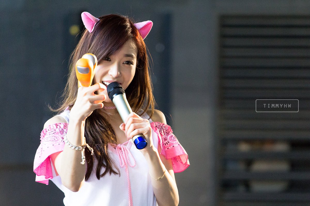 enticingwaves27's tweet image. [DL] #TIFFANY – WEEKEND CONCERT (6DAYS) + IJWD COMP.
💎enticingwaves3981.wordpress.com/2017/04/14/com…🍀
FOLLOW ME FOR MORE COMPILATION 💞
#1yearofweekend
#1yearofijwd