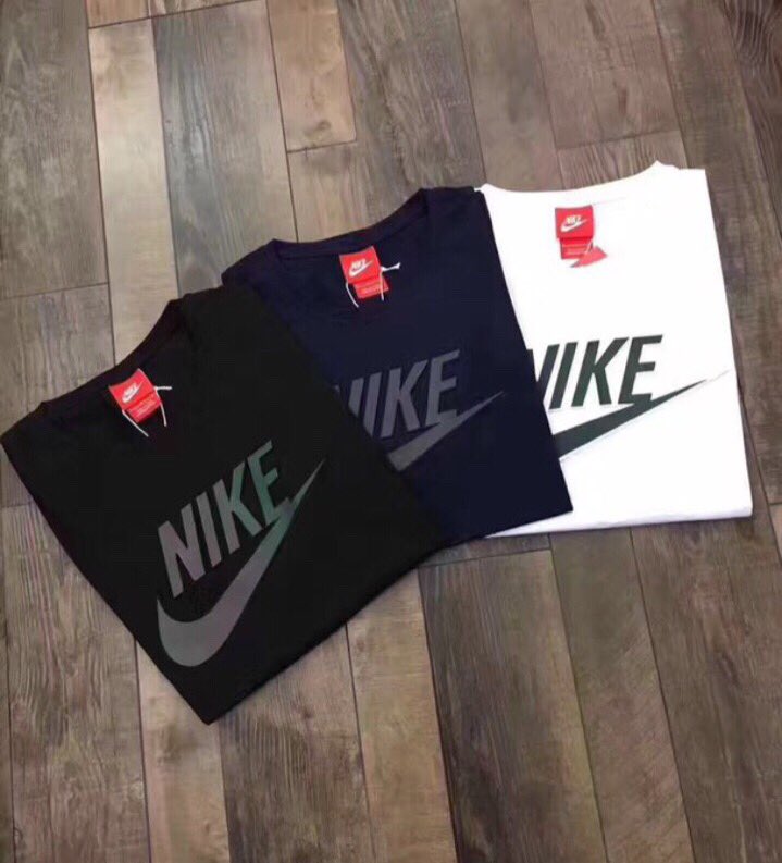 H25ko4VnvRDEjQT's tweet photo. 蛍光ナイキ Tシャツ😍
夜でも目立つ💕✨ https://t.co/WYVdY7Cslx