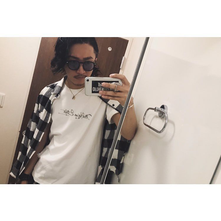 hslptdp's tweet photo. Good Afternoon
Have a nice day 6.10.
.
.
.
Tシャツのサンプル上がって来たー。これはバッグプリントを見せてあげたいけど、またのお楽しみ。笑
.
.
#ootd #outfit #ofth… https://t.co/hEjbbUysTU https://t.co/l96V1NFMCL