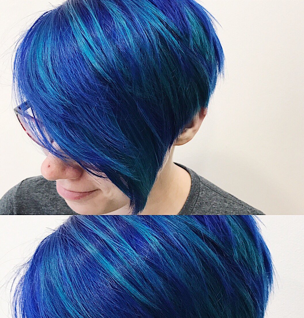 RushHairCrawley's tweet photo. Caribbean blue, navy blue and iced mint created by Martin 💙 #brighthair #rushhair #photooftheday #bluehairlife #loreal #mycolourfulhair https://t.co/I4yr5FsjYS
