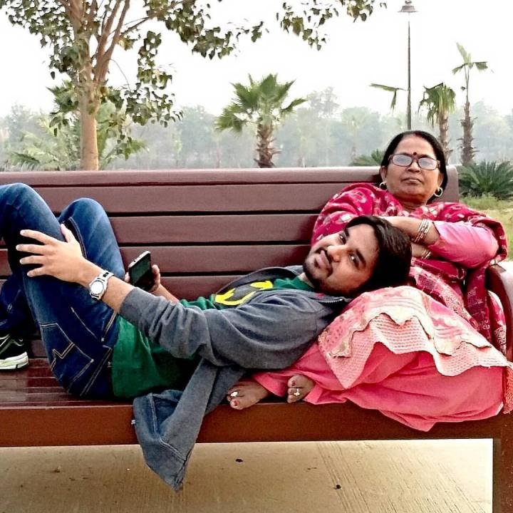 Digvijay240294's tweet photo. Come hangout with me on #BIGOLIVE https://t.co/c9ZwVvshoM https://t.co/kGlOJkvcYr