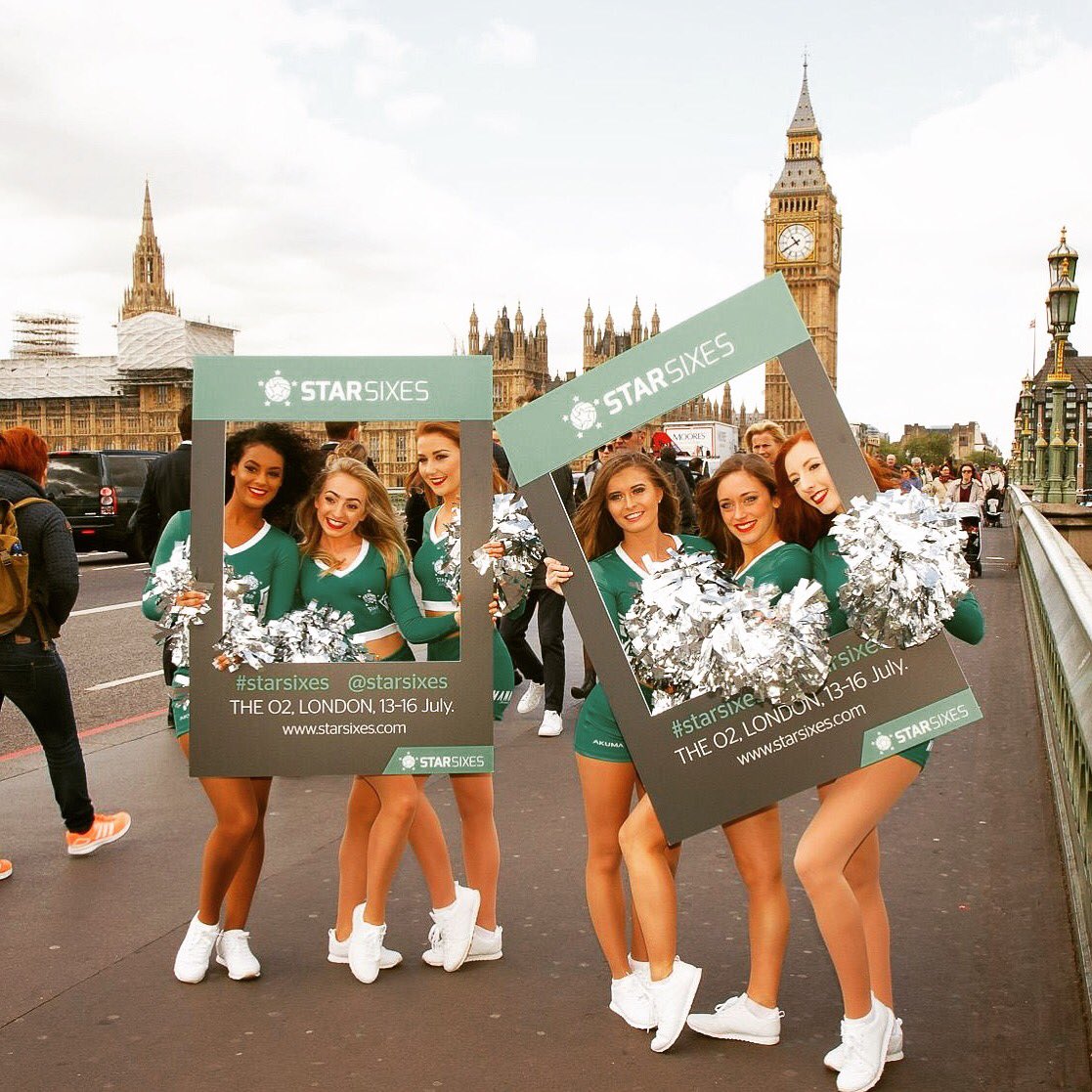 Laurenamberxo's tweet photo. Not long now until myself and the @manacheerleader's perform at @StarSixes at london's O2 arena! We can't wait to see you all there!💃🏻💃🏻💃🏻 https://t.co/UqHkxlOpB9