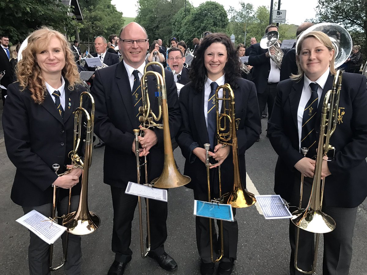A great eve @WhitFriday17 with a fantastic team. Thanks <a href="/lesbarker1/">leigh baker</a> for leading us. #marching #contest #music. 🎺🍻