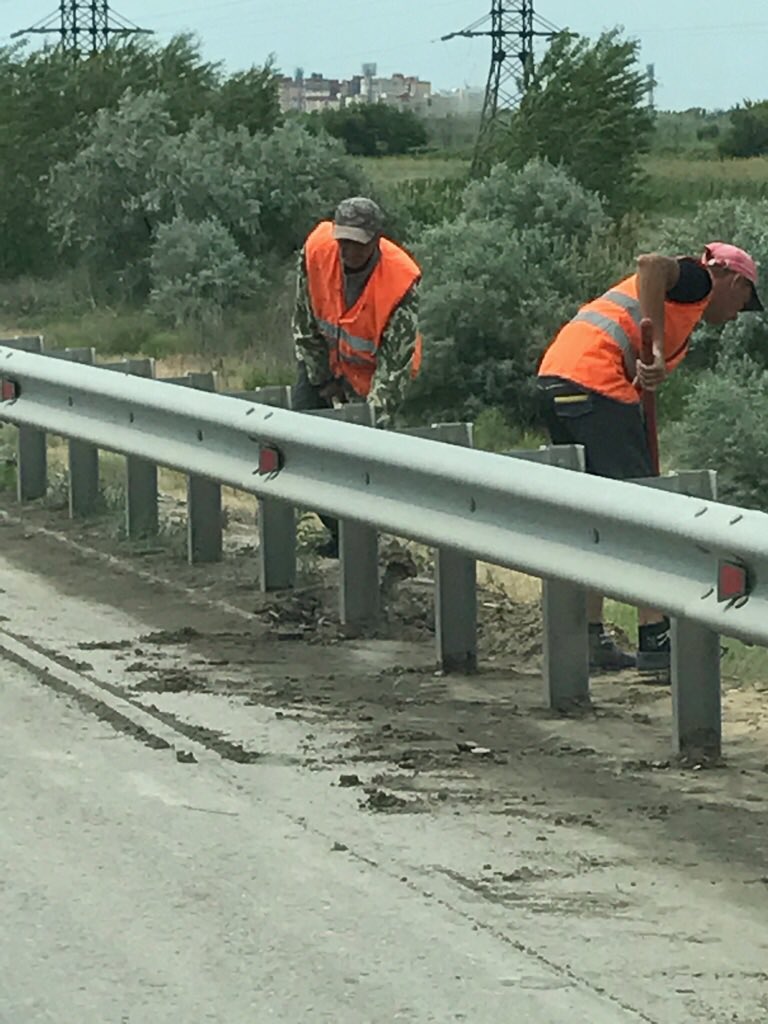 ajilkin's tweet photo. Минстрой во главе с министром...,если не могут контролировать работу подрядчиков, будут выполнят её сами. Следующие- администрация города)) https://t.co/RIOAdeGgjm