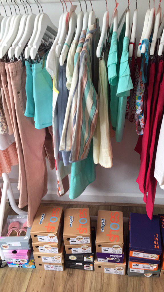 emilyandjacks's tweet photo. 30% off Spring stock now for our closing down sale #Sevenoaks https://t.co/7yvPqa3CHs https://t.co/TJoQ6ZylPm