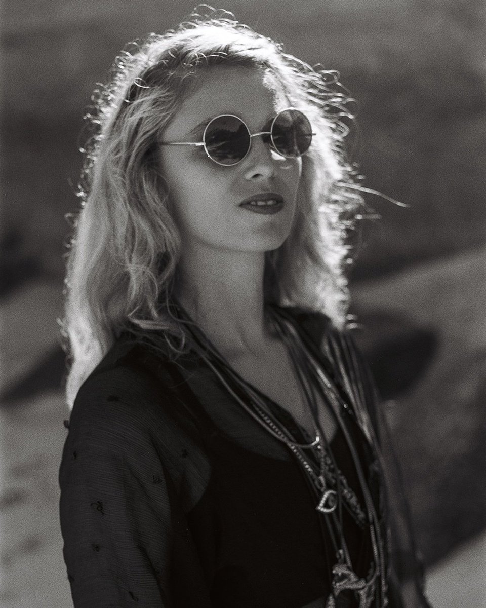 Sannie Fox 🍕🎸👐 tweet media