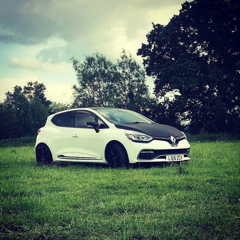 TurboRenault's tweet photo. @cl10moc -  You either love it, or you hate it 💁🏻#clio #renault #renaultuk #clioedc #clio200t #clio200 #renaultcli… https://t.co/KvRbMrXup9 https://t.co/LyWugzFuM3