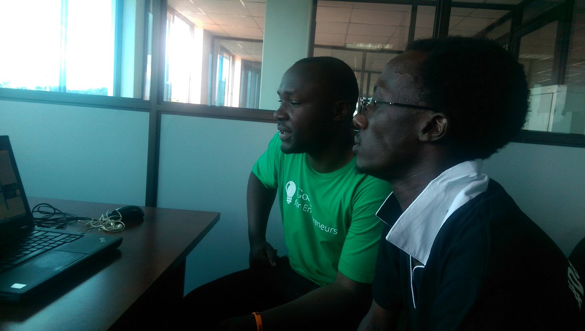 ivan_upsons's tweet image. #datalabug 2 minute pitch for team bruce Lee.