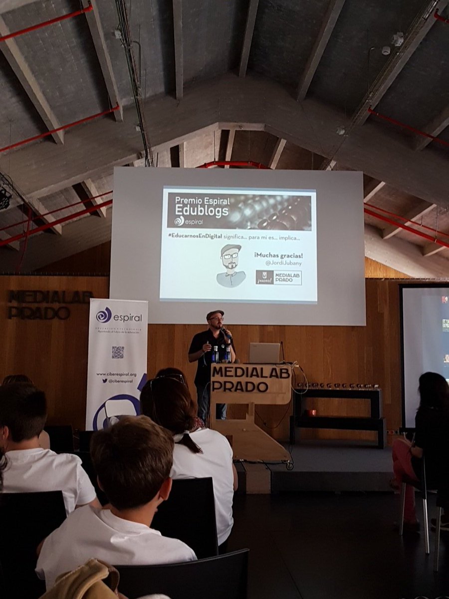 Angelssoriano74's tweet photo. La educación en digital es aprendizaje y educación #espiraledublog  #educandoendigital https://t.co/wcATt4GAMe