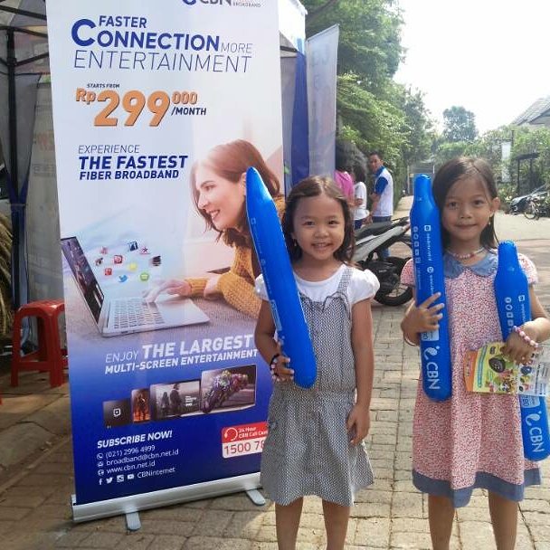 di_cbn's tweet photo. Adik2 ini udah dapetin #balontepukCBN di @aruba_residence lho..mau juga khan?
Mampir di #presale #booth #CBNFiberBroadband aja ya!
#CBNevent https://t.co/j6r8PnF3XU