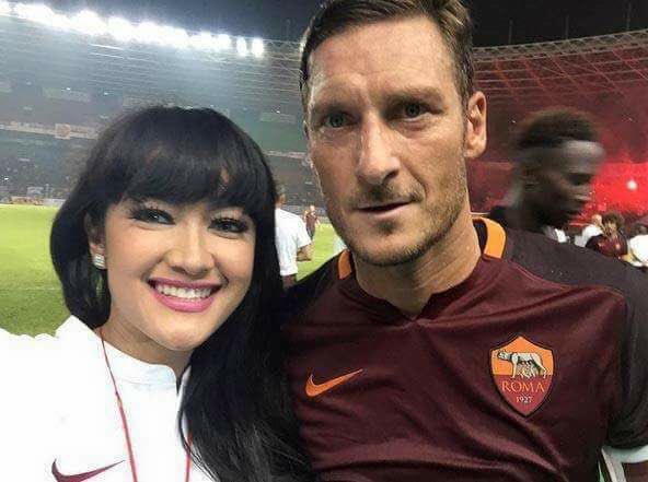 OfficialRoma_ID's tweet photo. #ASRoma turut berbelasungkawa atas kepergian Julia Perrez hari ini. Semoga penghiburan menyertai segenap yang kehilangan.

#RIPJupe https://t.co/2CcHw68TPV