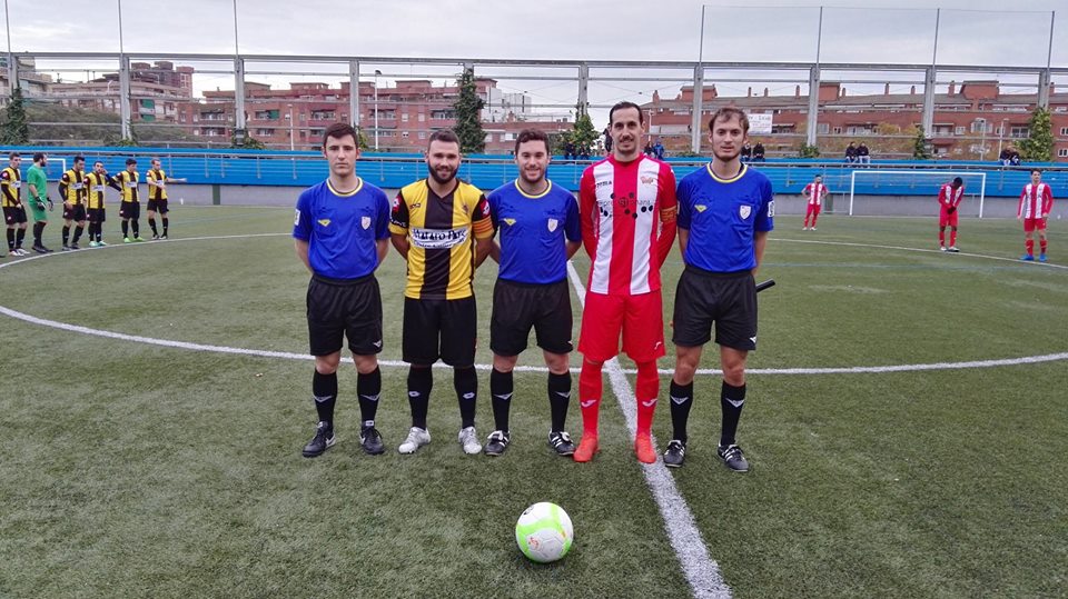 regionalfutbol's tweet photo. [TROFEO REGIONAL FÚTBOL® AL MEJOR ÁRBITRAJE] La tripleta del @ULlefia - @ce_mataro de #2CAT2 es la galardonada. ¡Felicidades! #TrofeoRF https://t.co/qNosoqMSW9