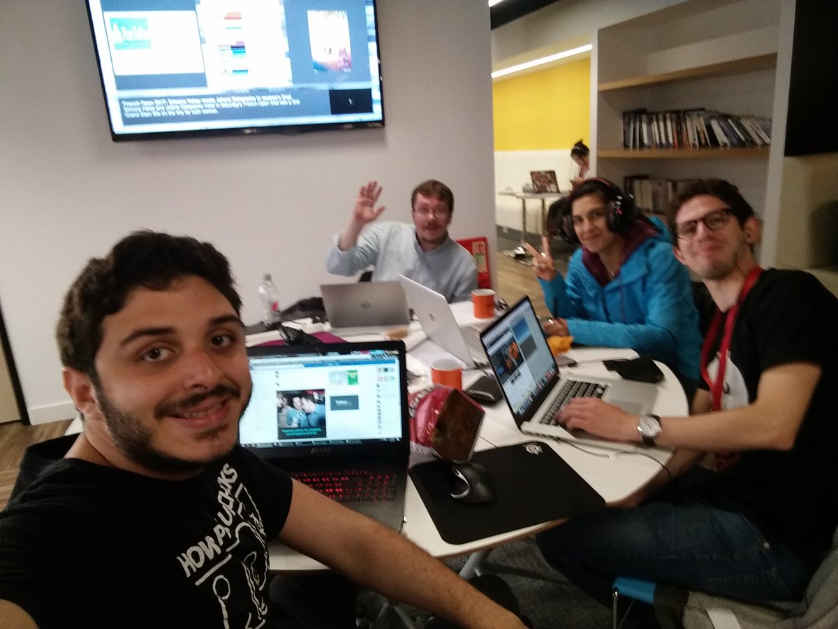 EduLopezm_'s tweet photo. Updating #unity3d in the #EscapeStudio #gamejam #indiedev #indieselfie #FacebookOpen? :) https://t.co/8GCcSQDkU8