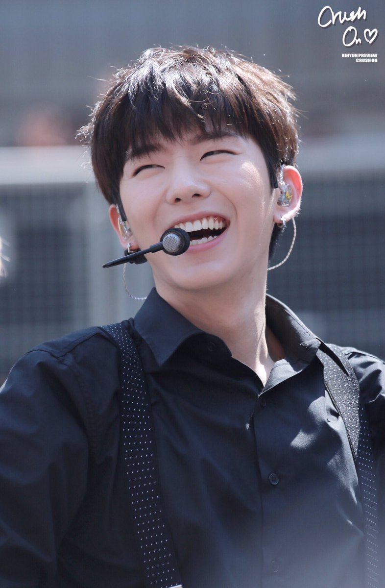 yunhogirlfriend's tweet photo. #THANKYOUJULEZE https://t.co/6TuhwncjMT