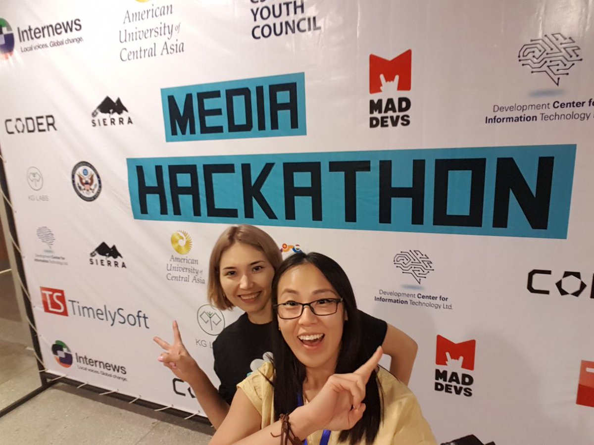 Pandora_Selena's tweet photo. We are at #mediahackathon2017 #brainstormingwtf #HardWorking Thanks for giving us the extreme work #madweekends ๐ https://t.co/3wV8Of1aCs