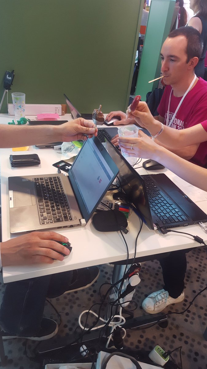 FWApp's tweet photo. #internationalhackathon is hard work, but also good ice-cream 😅🍦 #JeFile https://t.co/JZ0eaatxag